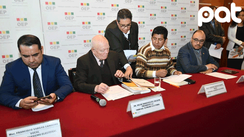 Lara insiste en denuncias de fraude pese a pronunciamiento del TSE