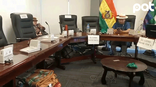 Diputados mantienen vigilia por contrato de litio