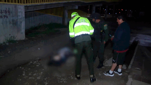 Hallan un cuerpo sin vida en la avenida Petrolera