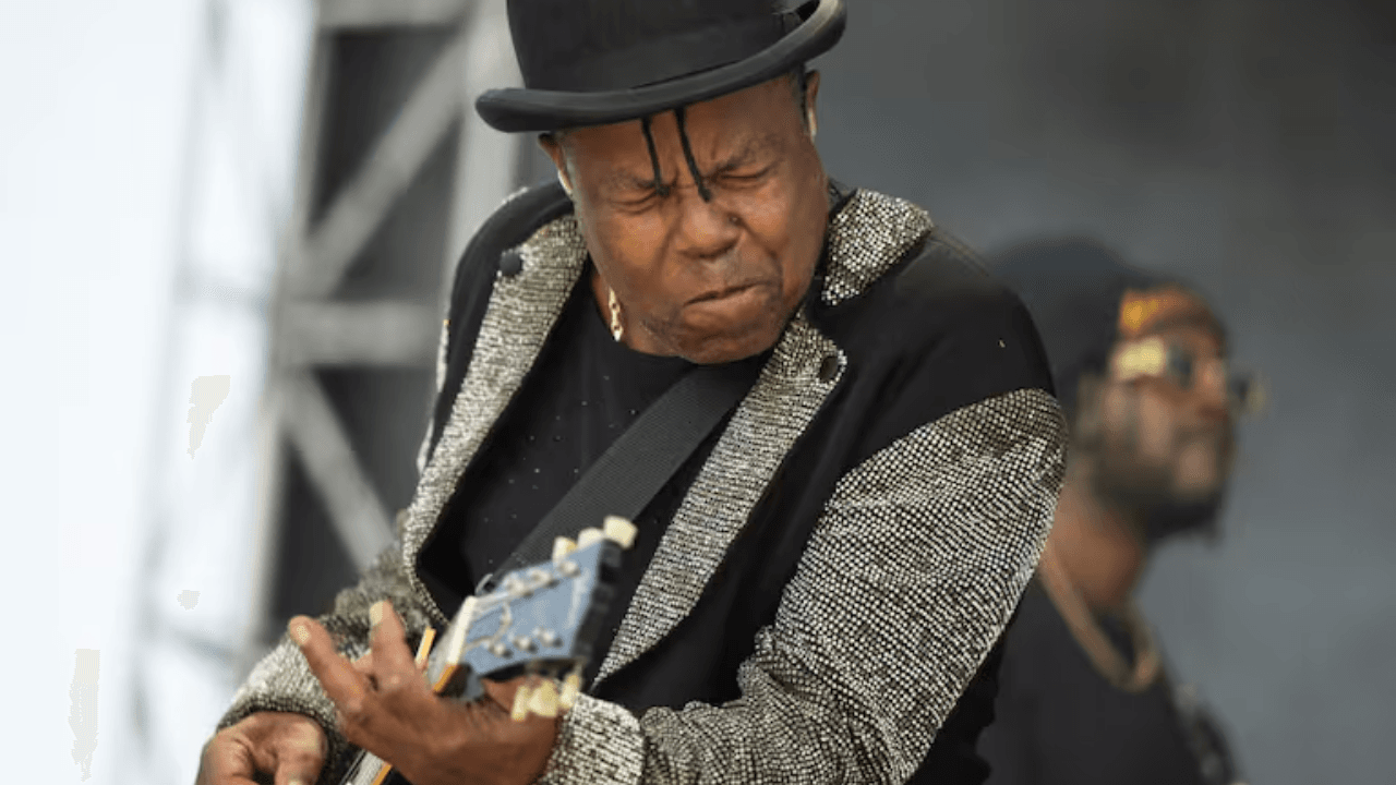 Pepe Aguilar expresa su indignación por episodio de "La Rosa de