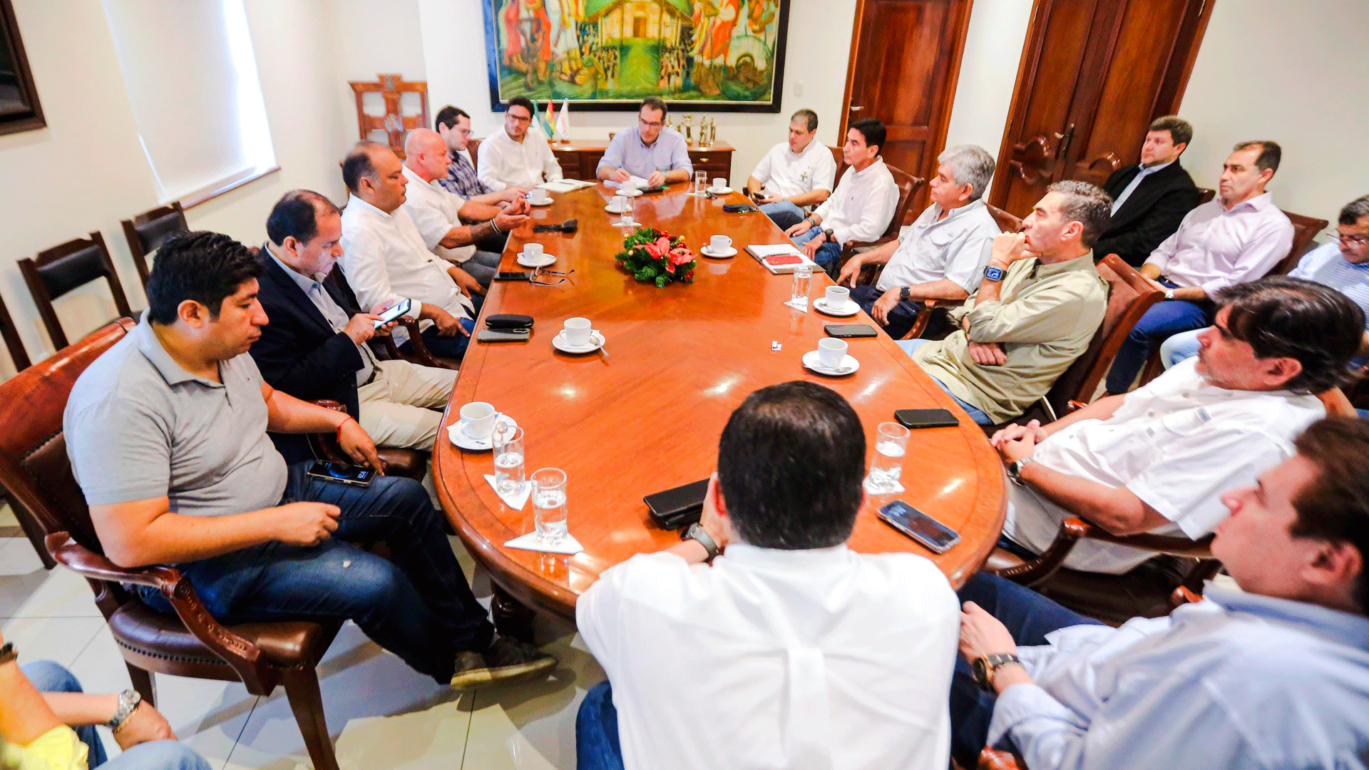 Reunión clave entre Mario Aguilera y el sector productivo en Santa Cruz