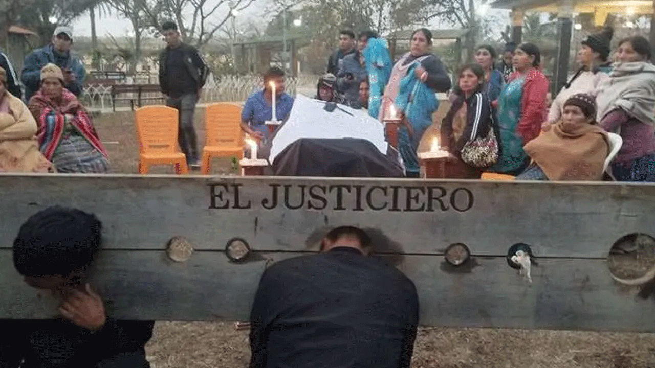 Pobladores capturan y castigan a atracadores en Apolo