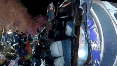 Tragedia en Tailandia: al menos 18 muertos y 32 heridos tras la caída de un autobús a un barranco 