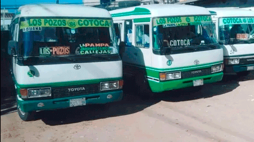 Bloqueo en la ruta a Cotoca: transportistas en protesta rechazan la reducción de tarifas
