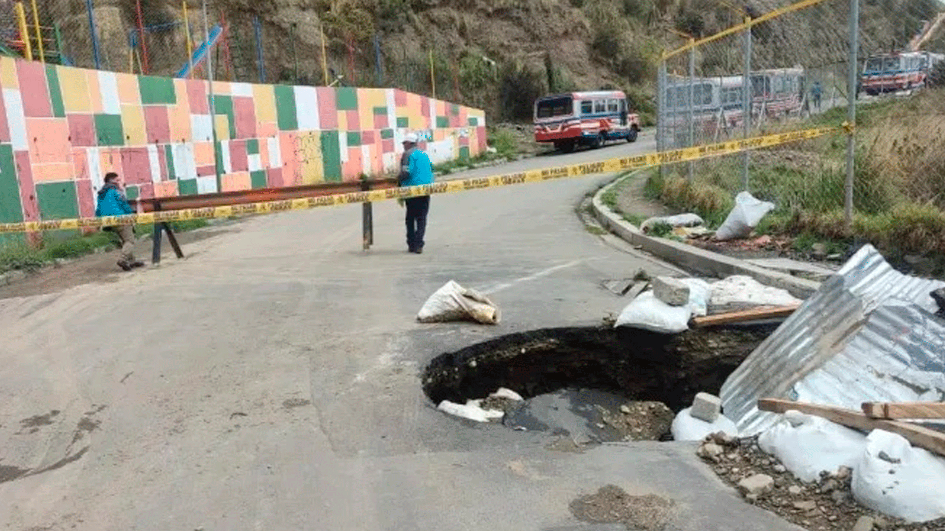 Vía de Cotahuma registra hundimiento, Alcaldía responsabiliza a EPSAS