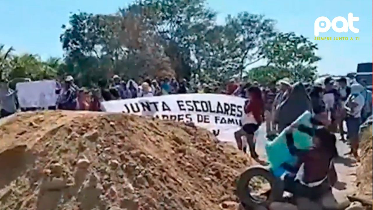 http://www.redpat.tv//uploads/Padres_de_familia_bloquean_ruta_principal_en_Yapacani_por_falta_de_desayuno_escolar_aa4f8d45d6.jpg