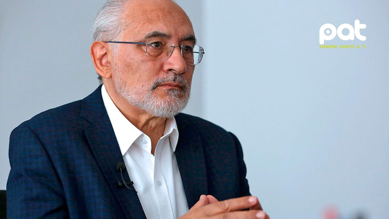 http://www.redpat.tv//uploads/Senado_rendira_homenaje_a_Carlos_Mesa_Gisbert_por_su_trayectoria_en_el_periodismo_la_historia_y_la_politica_3993c4364a.jpg