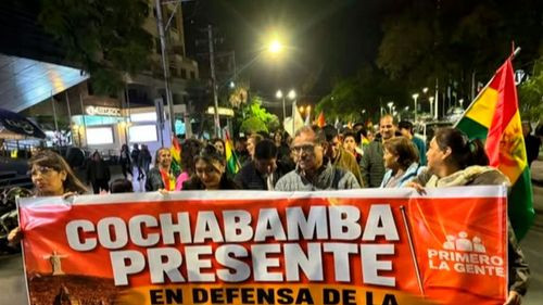 Cuatro regiones marchan en defensa de la democracia y contra los bloqueos