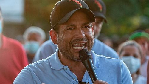 Camacho destaca tres objetivos prioritarios para decidir el voto en Bolivia