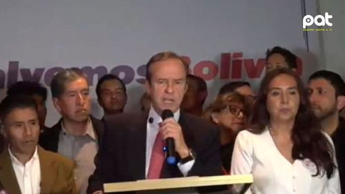 Tuto Quiroga mantiene su precandidatura y critica a Samuel Doria Medina