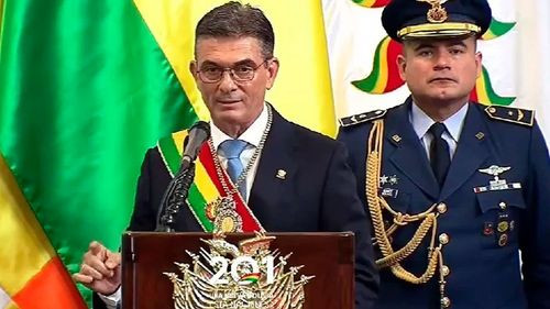 Paz pide disculpas y llama a recuperar la confianza en Bolivia