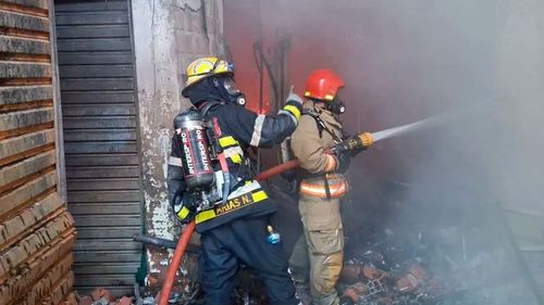 Imagen de Gobernación pide combustible para combatir incendio en Barrio Lindo