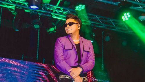 CANTANTE SALE LIBRE TRAS DENUNCIA