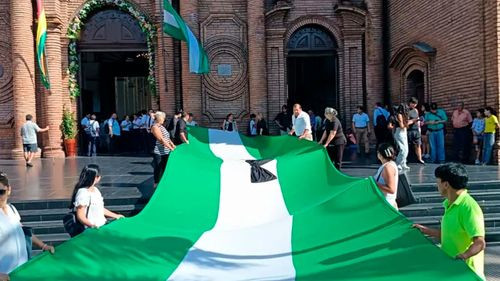 Santa Cruz despide a Percy Fernández con cortejo fúnebre rumbo al Cementerio General