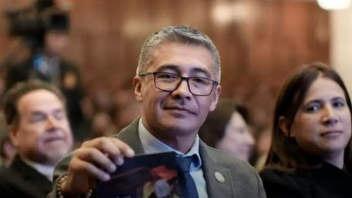 Espinoza niega evasión de impuestos en la compra de su vehículo