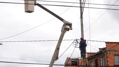Vecinos de El Alto denuncian alza inesperada en facturas de energía eléctrica