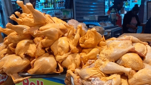 Precio del pollo se mantiene estable y mejora la venta en mercados cruceños