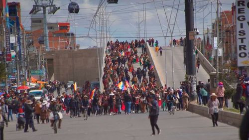 Transportistas reportan 5.000 camiones varados por bloqueos en Bolivia