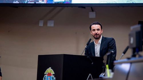 Velasco busca inversiones en Brasil