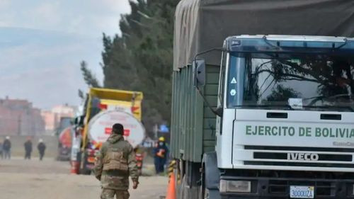 Militares resguardan plantas de YPFB para asegurar suministro