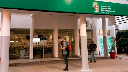 Precios elevados y retrasos afectan entrega de medicamentos contra el cáncer en santa cruz, denuncia dirigente de pacientes