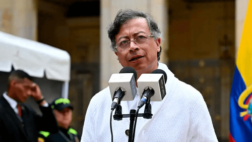 Petro denuncia presuntos bombardeos desde Ecuador y pide mediación a Donald Trump