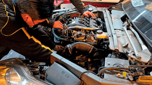 Crisis de combustible en Bolivia: Mototaxistas en Santa Cruz exigen resarcimiento mientras La Paz y Cochabamba sufren desabastecimiento