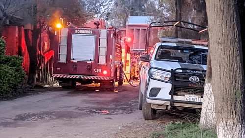 Incendio en Agronomía de la UMSS moviliza a Bomberos en Cochabamba