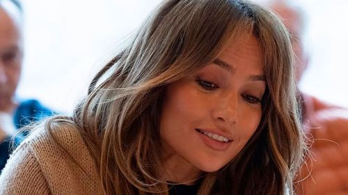 Jennifer Lopez encabeza el elenco de &quot;Office Romance&quot; en Nueva Jersey