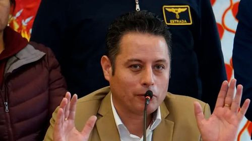 Lara felicita a policías por la aprehensión de Arce