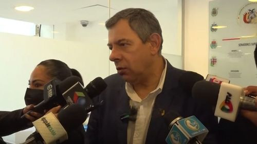 Presidente del Senado afirma conocer caso maletas solo por medios