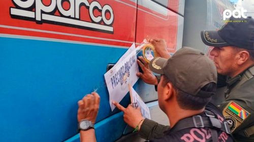 Aprehenden a choferes con combustible ilegal en Caranavi