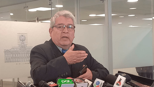 Diputado cuestiona paro del transporte en La Paz y El Alto