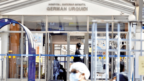 Adolescente de 14 años permanece internada con severo daño neurológico en Cochabamba
