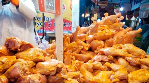 Imagen de Baja el precio del pollo hasta Bs 15 en La Paz y El Alto
