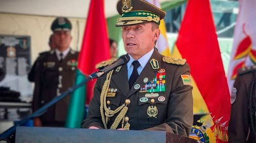 Imagen de Renuncia el comandante general de la Policía Boliviana