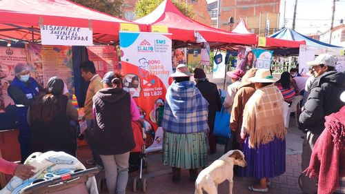 Feria de salud en Santiago II acerca atención médica y vacunación a los vecinos