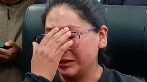 Eva Copa se despide de la Alcaldía de El Alto entre lágrimas y cuestionamientos a la política