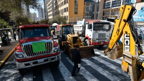 Sector constructor en emergencia: Bloqueos y advertencia de quiebra masiva por falta de reajuste de precios