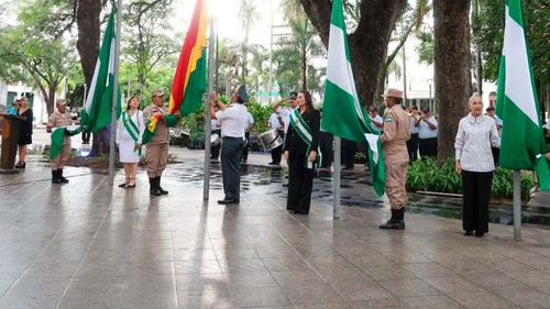 Santa Cruz conmemora 201 años de independencia