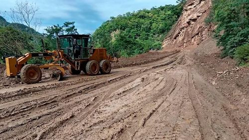 ABC garantiza la circulación vehicular hacia los valles cruceños por Todos Santos