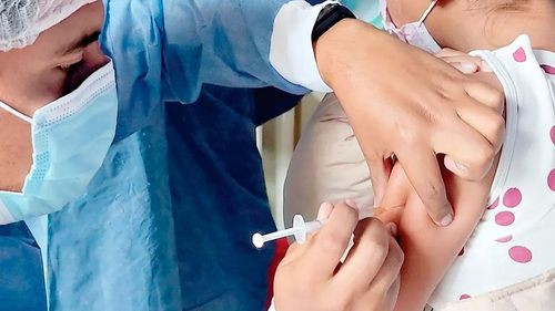 Clases a distancia y cierre de colegios ante caso de sarampión, señala Viceministro de Vigilancia Epidemiológica