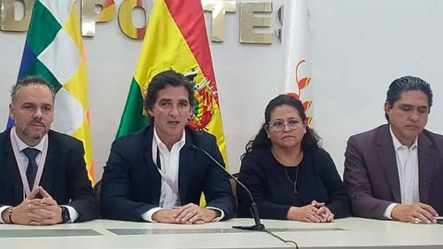 Saavedra coordina con la ministra de salud proyectos de equipamiento y recursos humanos