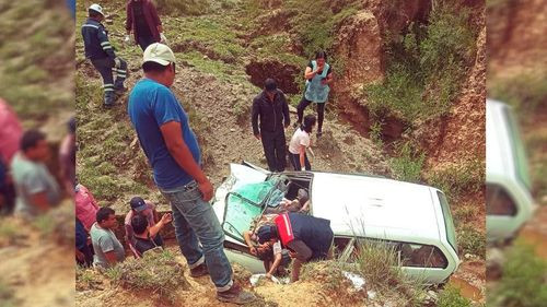 Fatal accidente: Embarrancamiento de vehículo con 4 personas fallecidas en el tramo carretero Yamparáez 