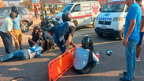 Aparatoso accidente en la avenida Virgen de Cotoca deja dos personas heridas