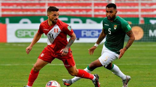 Bolivia y Perú se enfrentan en duelo decisivo de las eliminatorias Sudamericanas en La Paz