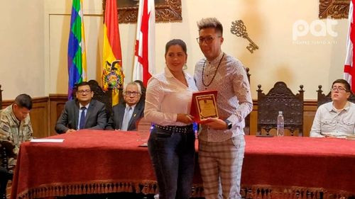 Concejo Municipal de Sucre rinde homenaje al campeón Kevin Conrrado Moscoso