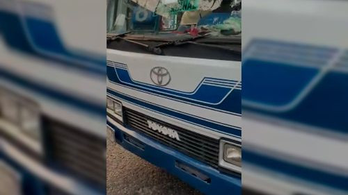 Denuncian abuso de chofer de micro por no devolver el cambio a una menor
