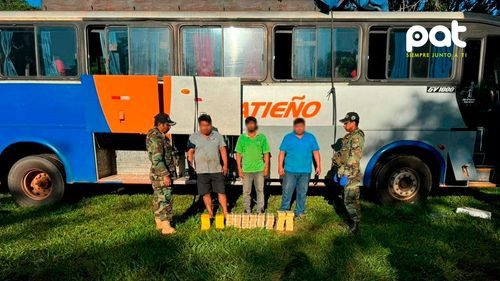 San Matías: Encuentran 50 paquetes de droga en una flota 