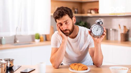 ¿Es recomendable omitir el desayuno tras una cena abundante? expertos analizan los beneficios y riesgos 